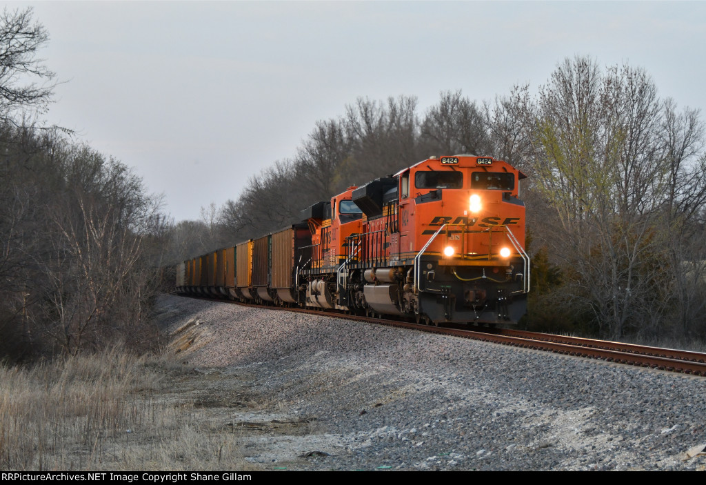 BNSF 8424